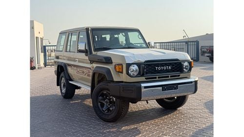 تويوتا لاند كروزر هارد توب 2024 Toyota LC76 4.0 Hard Top LX HI - بيج من الداخل رمادي مزرق | للتصدير فقط