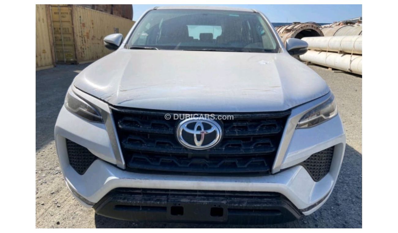 Toyota Fortuner 2023 FORTUNER 2.7L 4X4 GASOLINA MANUAL A/C