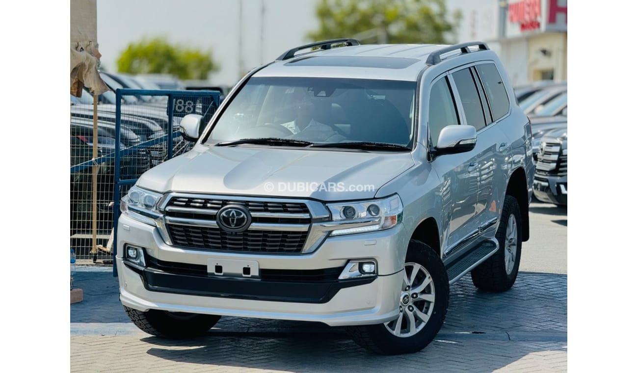 تويوتا لاند كروزر Toyota Land Cruiser sahara lc300 full option top of the range