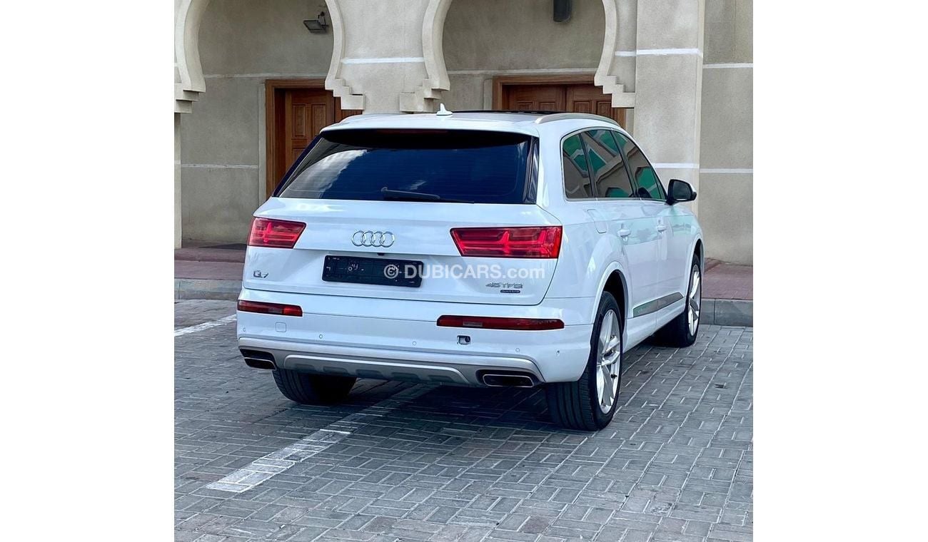 أودي Q7 45 TFSI quattro 3.0L