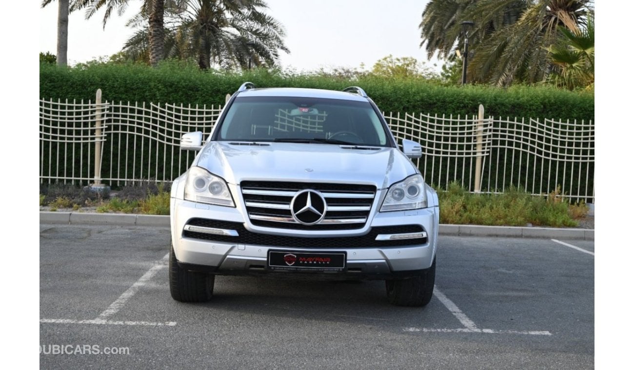 Mercedes-Benz GL 500 0% DP - BEST DEAL - LOW MILEAGE - MERCEDES GL 500 4MATIC - ORIGINAL PAINT - WELL MAINTAINED - GCC