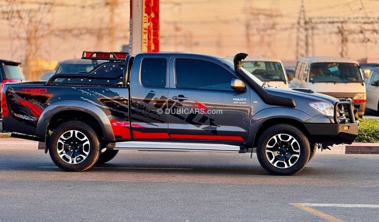 Toyota Hilux SMART CABIN | 3.0L DIESEL ENGINE | RHD | 2011 | MANUAL TRANSMISSION | AIR SNORKEL