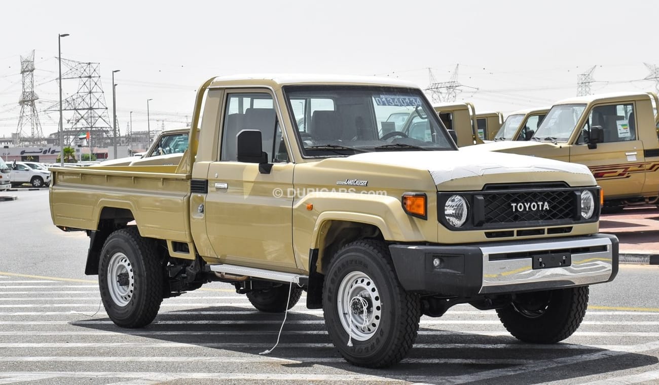 تويوتا لاند كروزر بيك آب 4.0L V6 Petrol Single Cabin