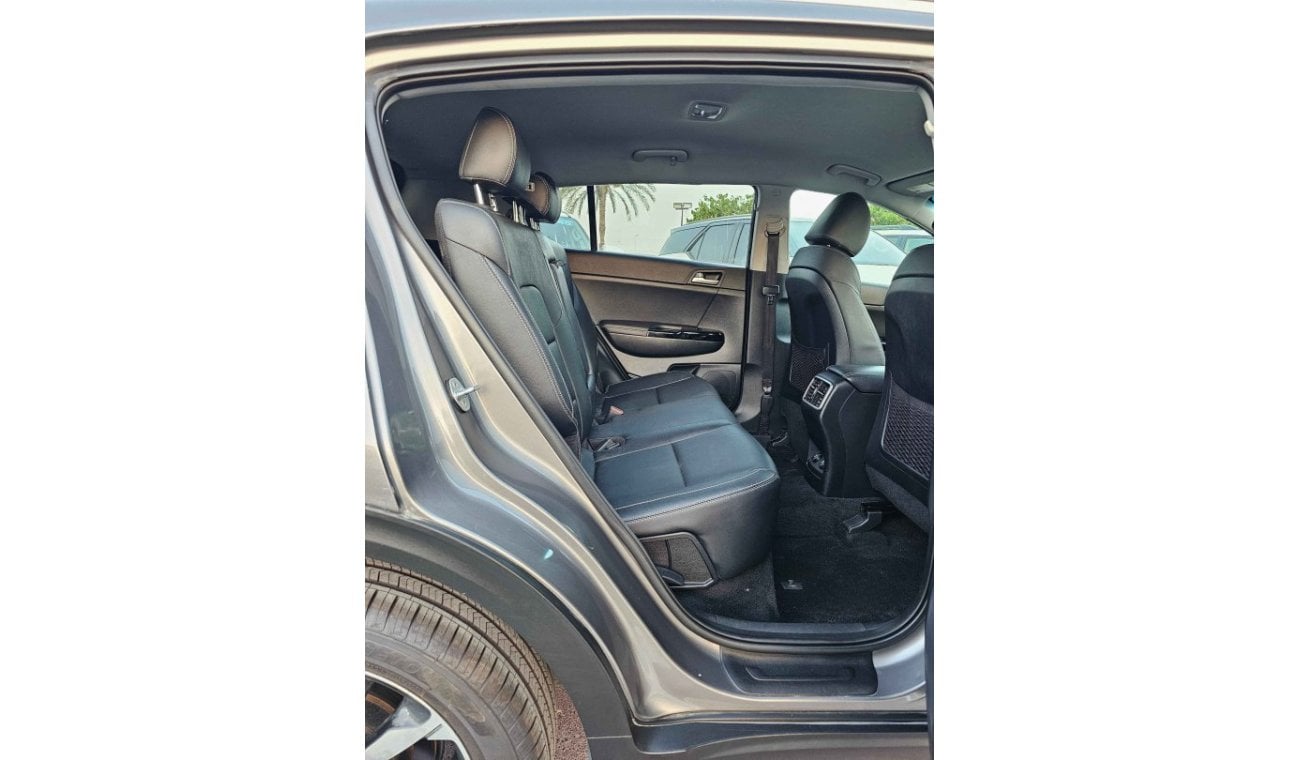 كيا سبورتيج EX/ BUTTON START/ ELECTRIC LEATHER SEATS/ DVD CAMERA/ ONLY FOR EXPORT/ LOT# 92674