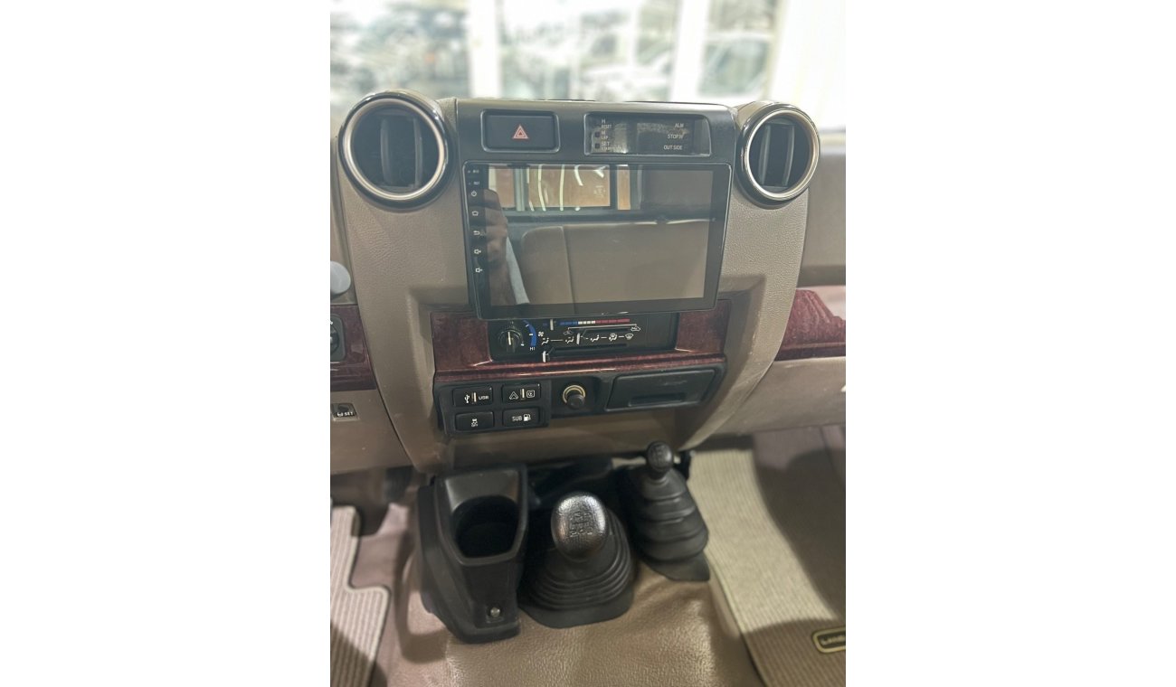 Toyota Land Cruiser Pick Up PICKUP 70th LX1