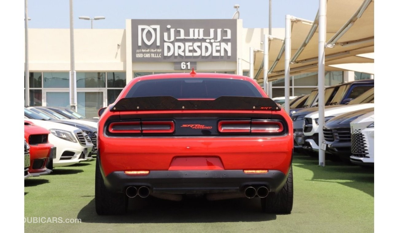 دودج تشالينجر Dodge Challenger SRT 392