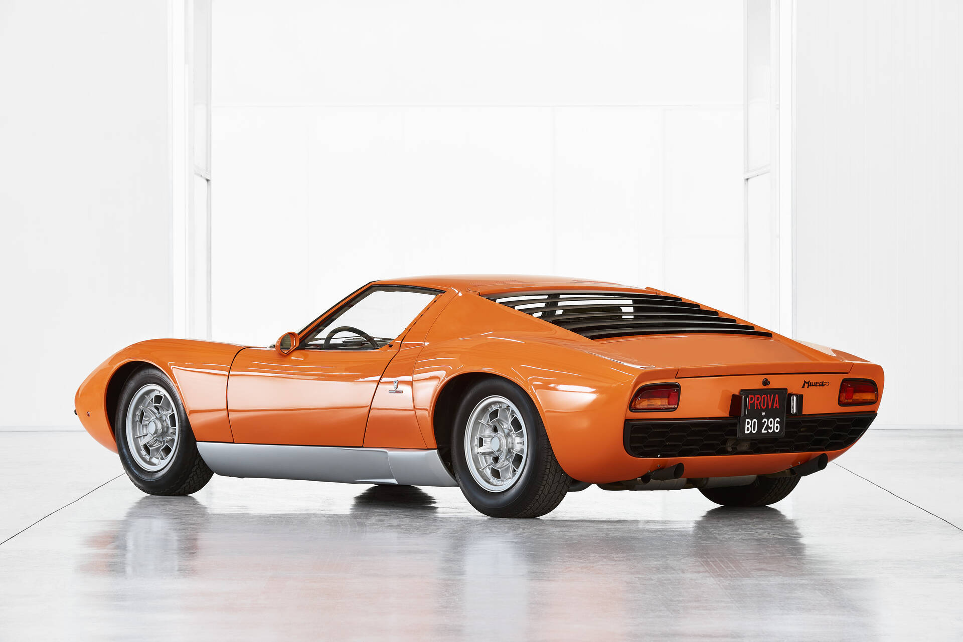 Lamborghini Miura exterior - Rear Right Angled