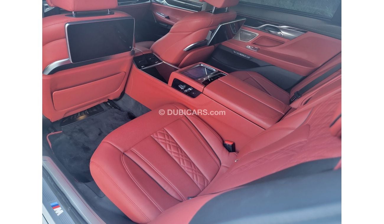 بي أم دبليو 750Li Luxury 4.4L (443 HP)