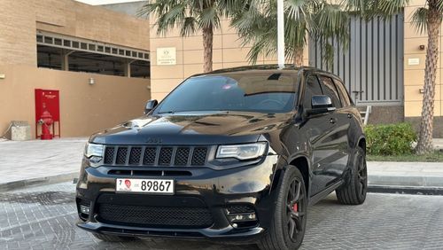 جيب جراند شيروكي SRT 6.4L - 2020 - V8 - HEMI - 475 HP - GCC Specs - Perfect Condition