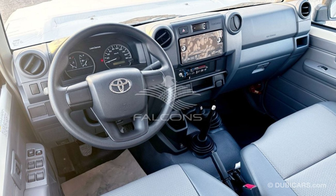 Toyota Land Cruiser Pick Up 79 DOUBLE CABIN PICKUP 4.2L V6 6-SEATER MT