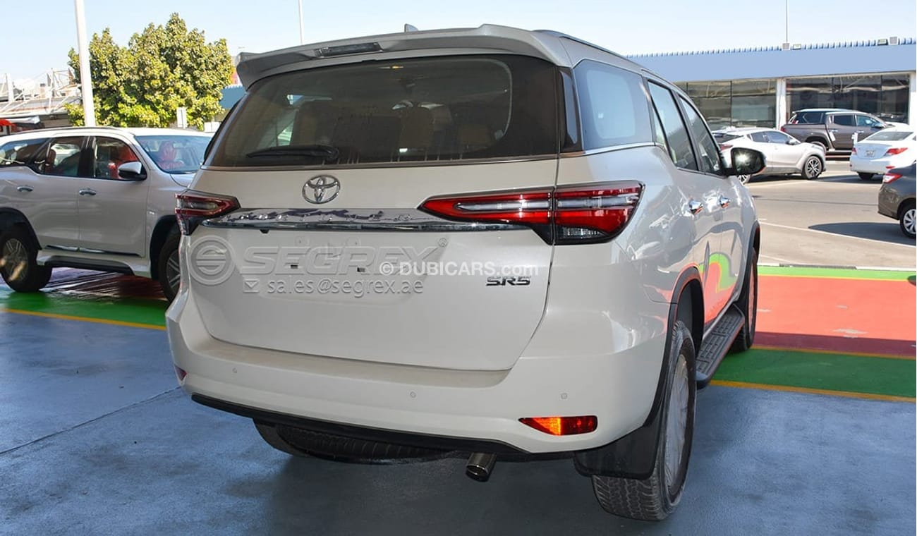 تويوتا فورتونر TOYOTA FORTUNER SR5 2.8L DIESEL 4WD 2024