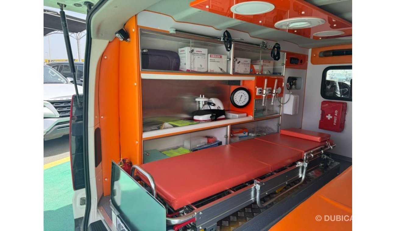 تويوتا هاياس 3.5L PETROL V6 STD ROOF AMBULANCE 2022