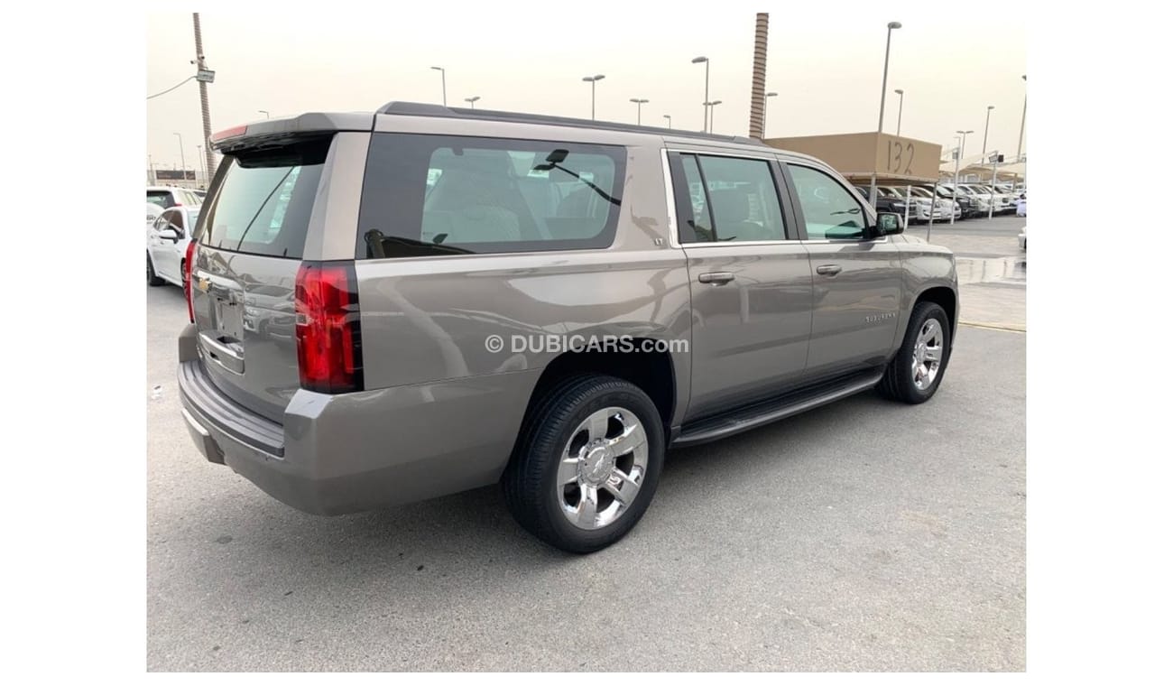 Chevrolet Suburban LT