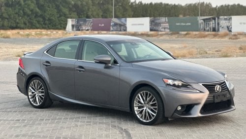 Lexus IS 200 MODEL 2016. Car perfect condition inside and outside full option sun roof leather seats blind spot