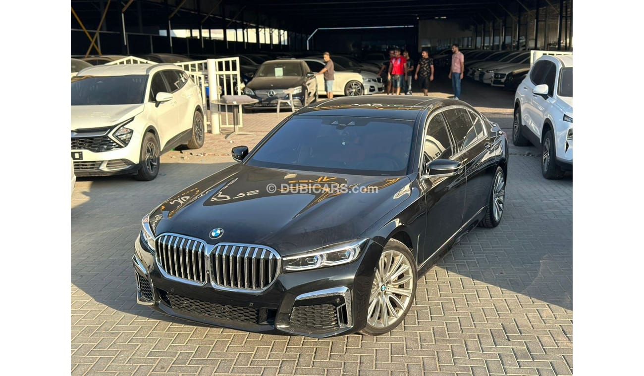 BMW 750Li xDrive 4.4L (530 HP)