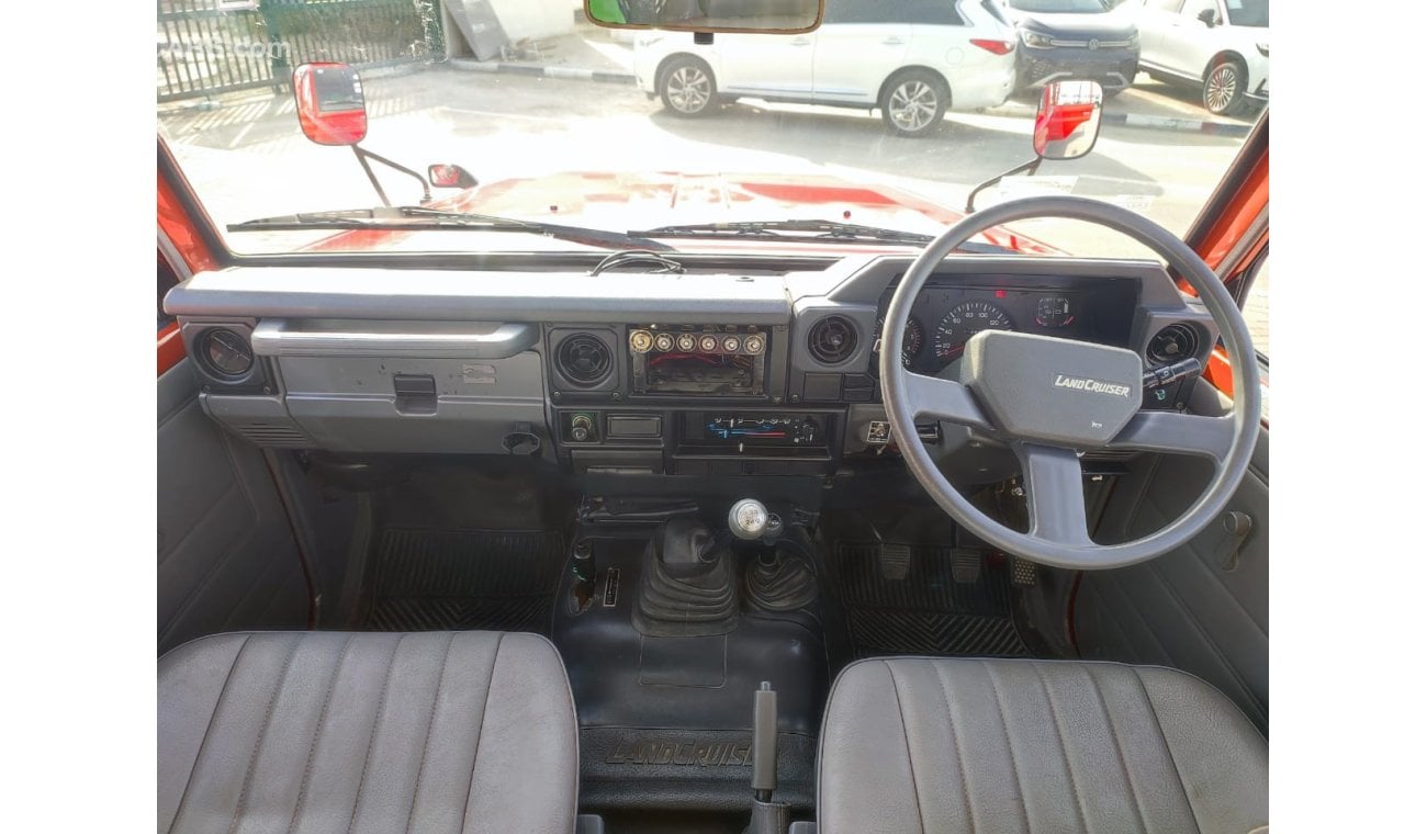 Toyota Land Cruiser Pick Up HZJ75-0016928 || TOYOTA LAND CRUISER (JEEP)	1993	RED	4100	DEISEL	km 12849,	RHD,	MANUAL, Export only