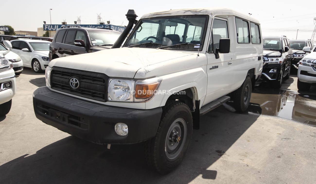 New Toyota Land Cruiser Troop Carrier 13 Seater 4.2 Diesel 1HZ Engine ...