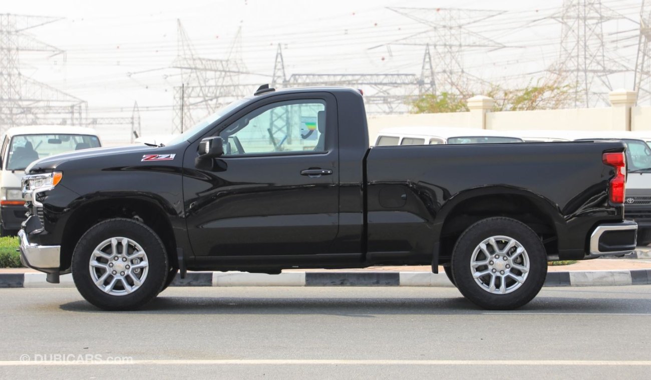 Chevrolet Silverado Z71 LT 4WD REG CAB. 2-DOORS.GCC. WARRANTY. Local Registration +5%