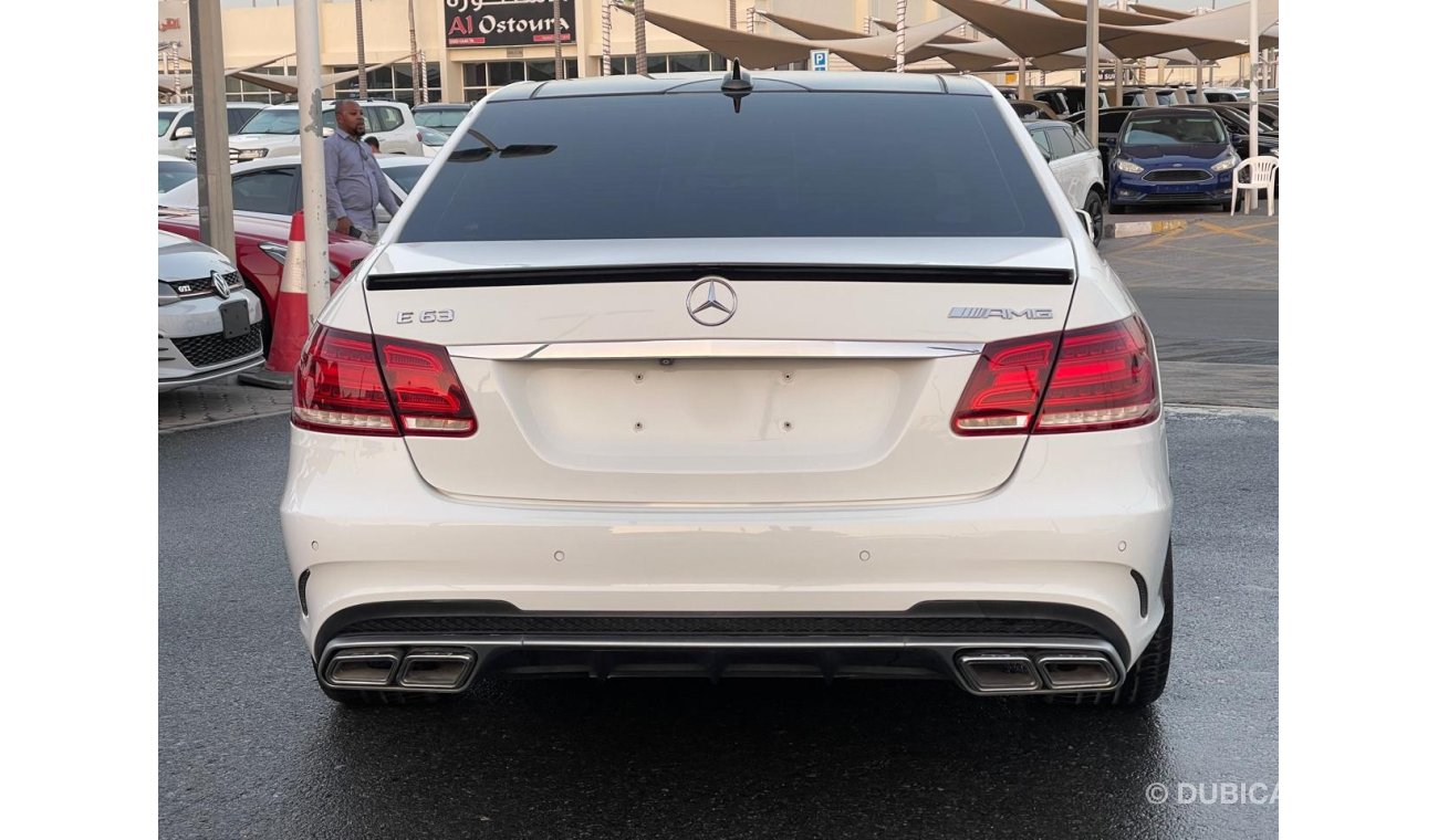 Mercedes-Benz E300 Avantgarde Mercedes E300 2015 KIT 63 _GCC_2015_Excellent Condition _Full option