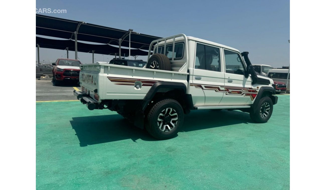 تويوتا لاند كروزر بيك آب 2.8L DIESEL DOUBLE CAB FULL OPTION A/T 2024 GCC