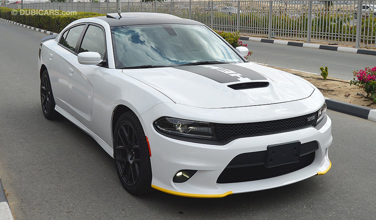 Dodge Charger Daytona R/T, 5.7L V8 HEMI, 0km, GCC Specs with 3 Yrs or 100K km Warranty