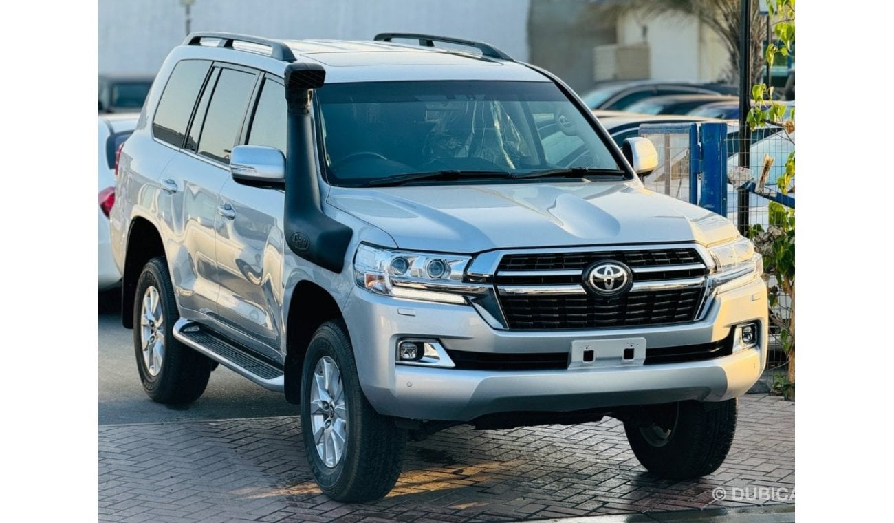 تويوتا لاند كروزر Toyota Landcruiser RHD Diesel engine full option