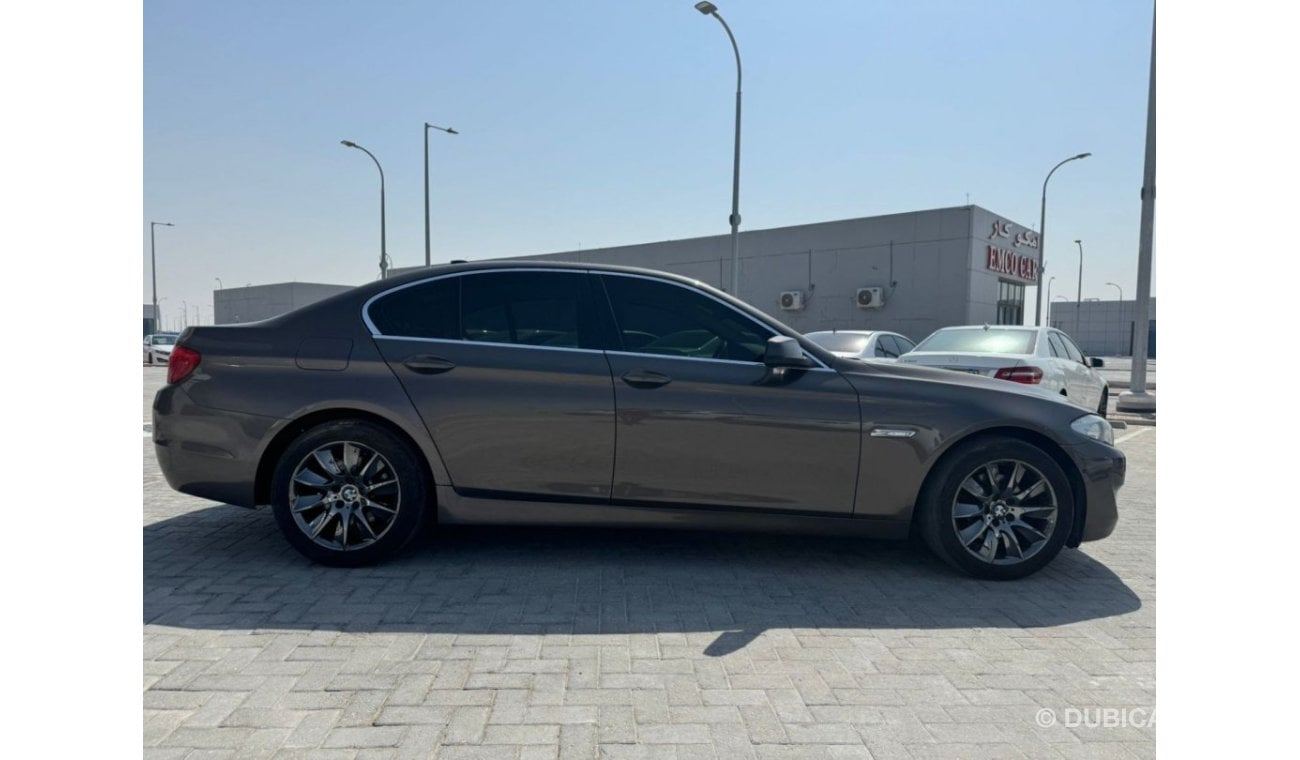 BMW 528i