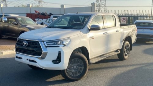 تويوتا هيلوكس SR5 4X4 automatic 2.4 diesel Full option   Model 2022