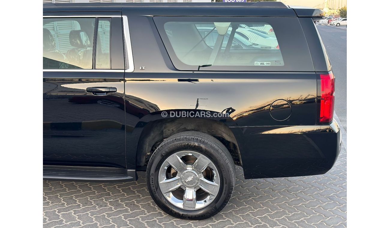 Chevrolet Suburban LT 5.3L 4WD