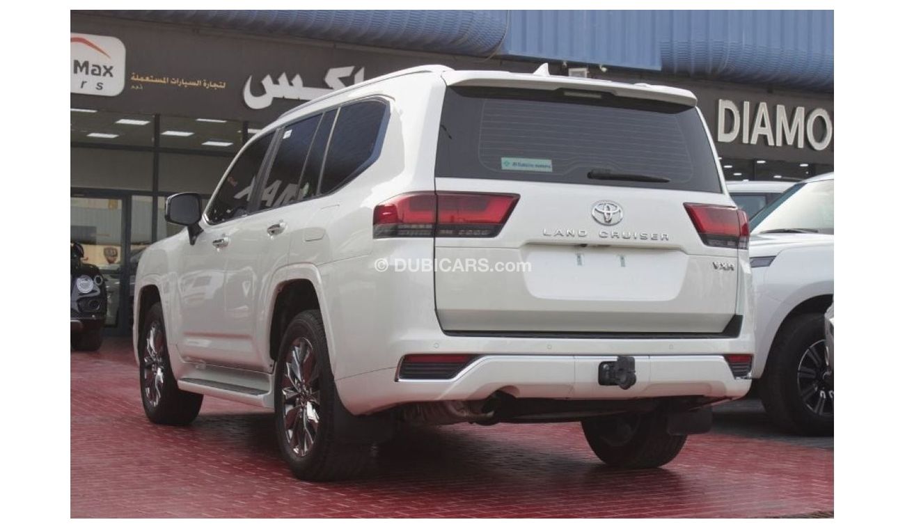 Toyota Land Cruiser VXR V6 4.0L, GCC, UNDER WARRANTY FROM LOCAL DEALER