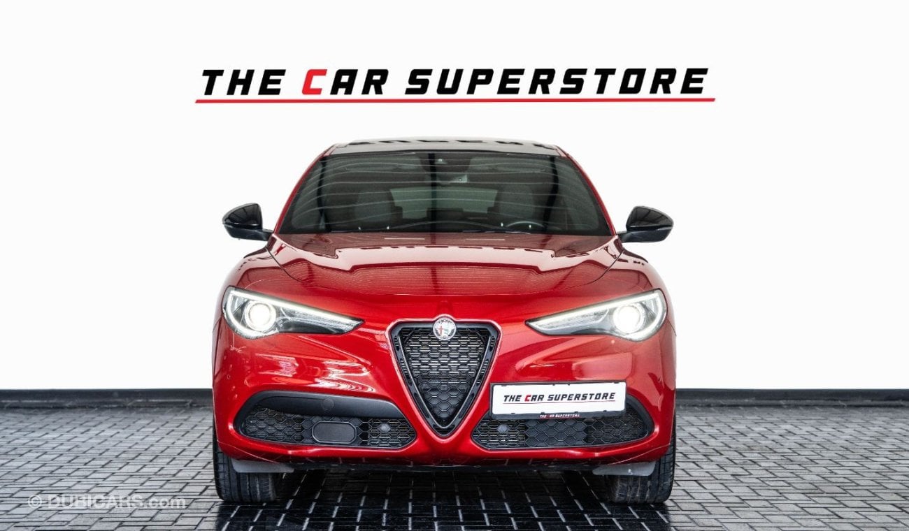 Alfa Romeo Stelvio 2023-ALFA ROMEO STELVIO VELOCE Q4-GCC-FSH WITH GARGASH-WARRANTY AND SERVICE CONTRACT TILL 2028 Poste