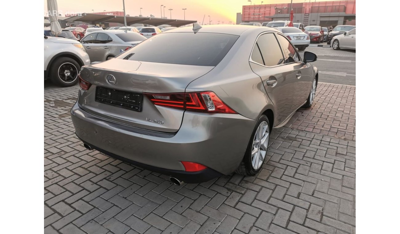 Lexus IS250 Premier n very good condition inside and outside