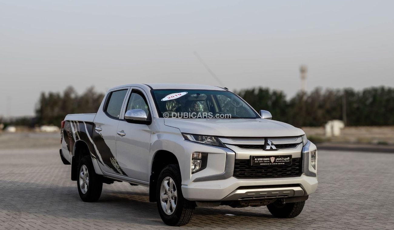 ميتسوبيشي L200 Mitsubishi L200 2.4 L 2019 GCC four wheel accident free in excellent condition 961 P.M