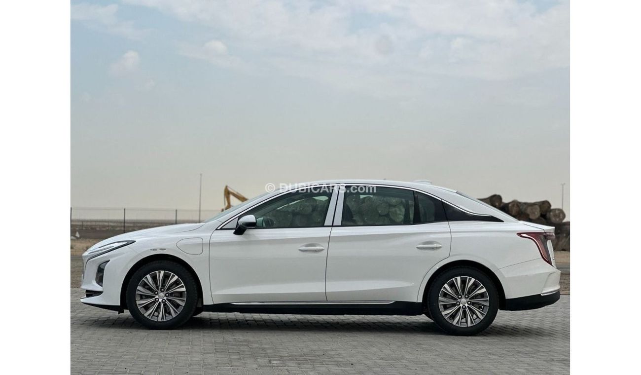 هونغشي EQM5 HONGQI E-QM5 LUXURY