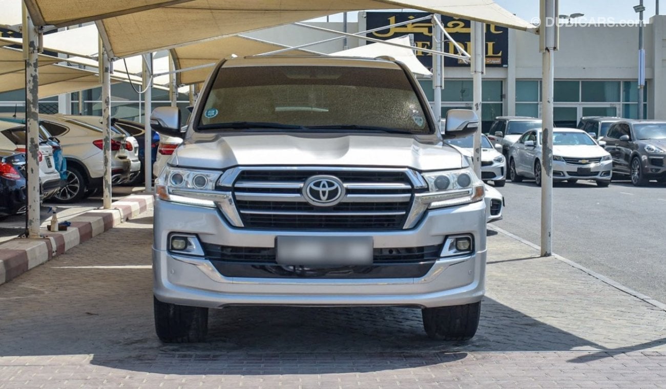 Toyota Land Cruiser VX.R