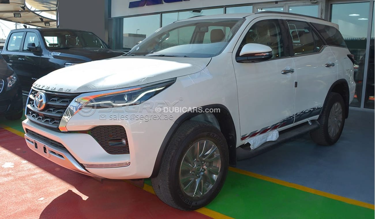 تويوتا فورتونر TOYOTA FORTUNER SR5 2.8L DIESEL 4WD 2024