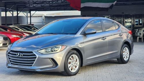 Hyundai Elantra Base 2.0L