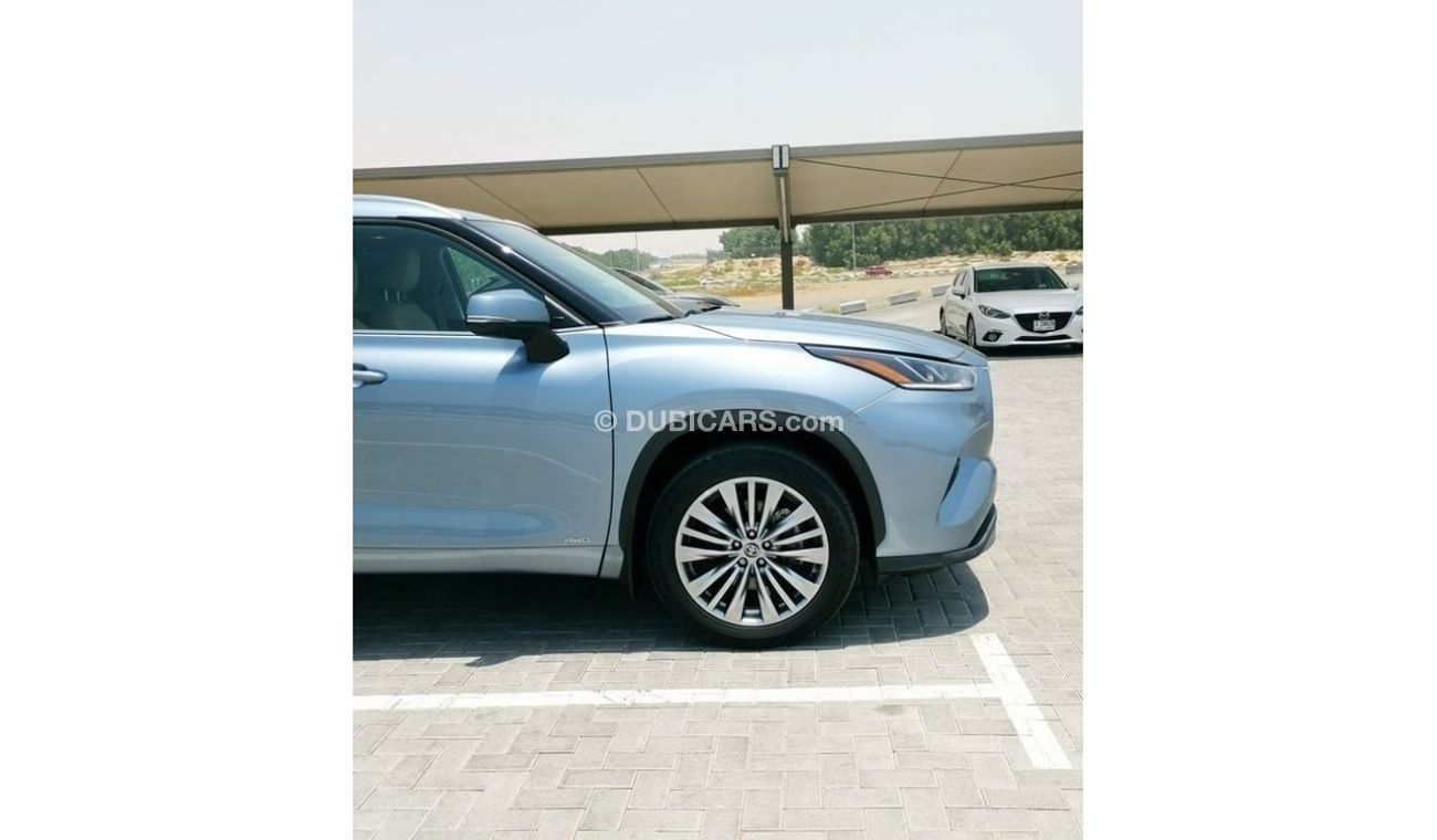 Toyota Highlander Toyota Highlander Platinum ( Hybrid )- 2022- Sky Blue