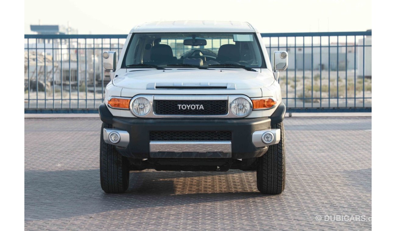 Toyota FJ Cruiser 2023 Toyota FJ Cruiser 4.0 W/0 JBL - White inside Grey | Export Only