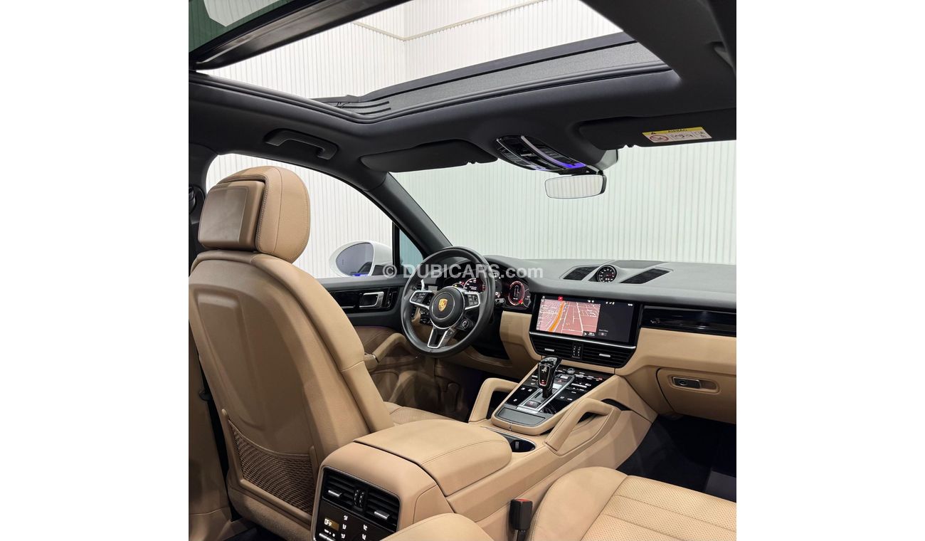 Porsche Cayenne Std 3.0L (335 HP) 2018 Porsche Cayenne, Warranty, Full Service History, Excellent Condition, GCC