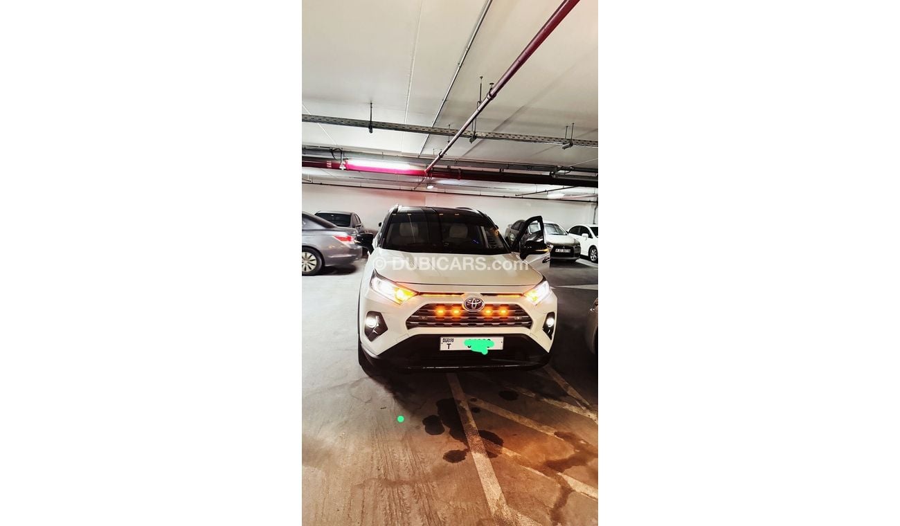 Toyota RAV4 Limited 2.5 hybrid