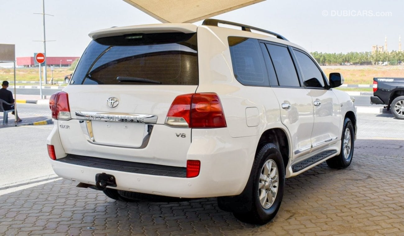 Toyota Land Cruiser GXR V8