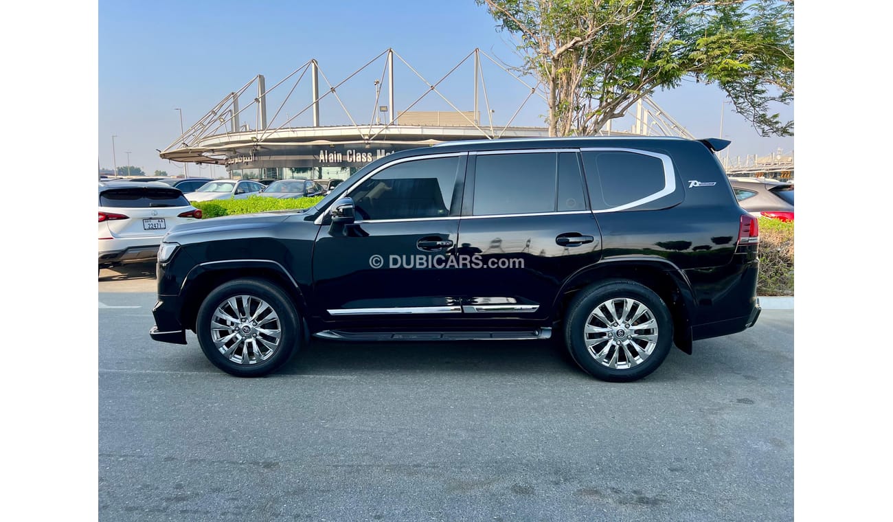 تويوتا لاند كروزر LAND CRUISER GXR 2011 FACE LIFTED 2023 MODEL V6 PETROL 4x4