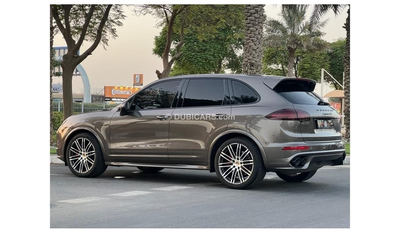 Porsche Cayenne PORSCHE CAYENNE GTS 2016 GCC IN PERFECT CONDITION