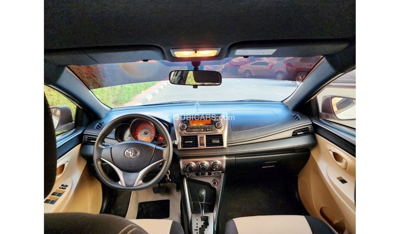 Toyota Yaris SE