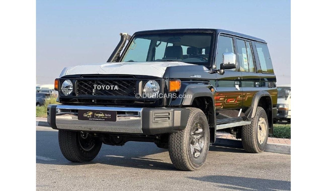 تويوتا لاند كروزر هارد توب LC76 4.0L PTR M/T // 2024 // HIGH OPTION WITH DVD & BACK CAMERA , POWER WINDOWS , COOL BOX // SPECIA