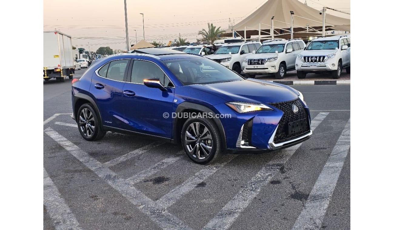 لكزس UX 250h F sport Hybrid engine, AWD, Sunroof, parking sensors