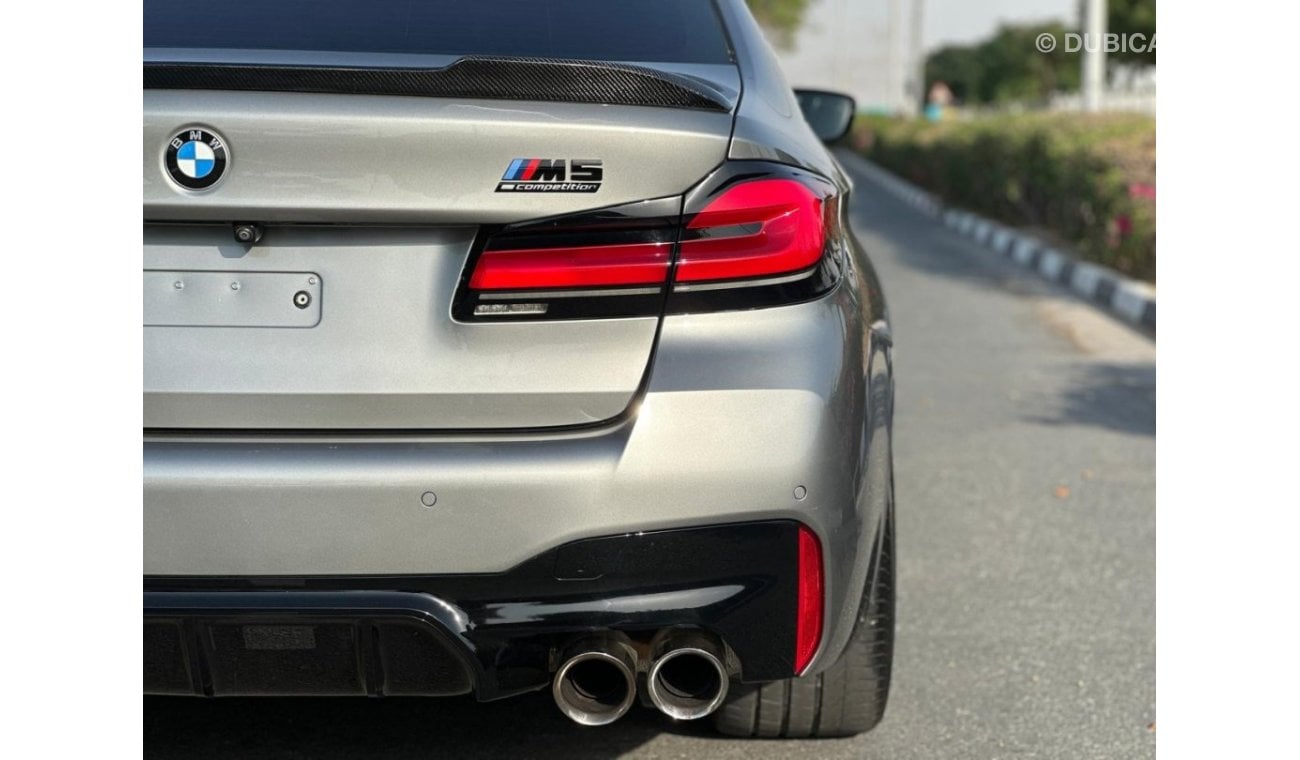 بي أم دبليو M5 Competition 4.4L (617 HP) BMW M5 Competition Carbon Fiber Edition / GCC / 2021 / Perfect Condition /