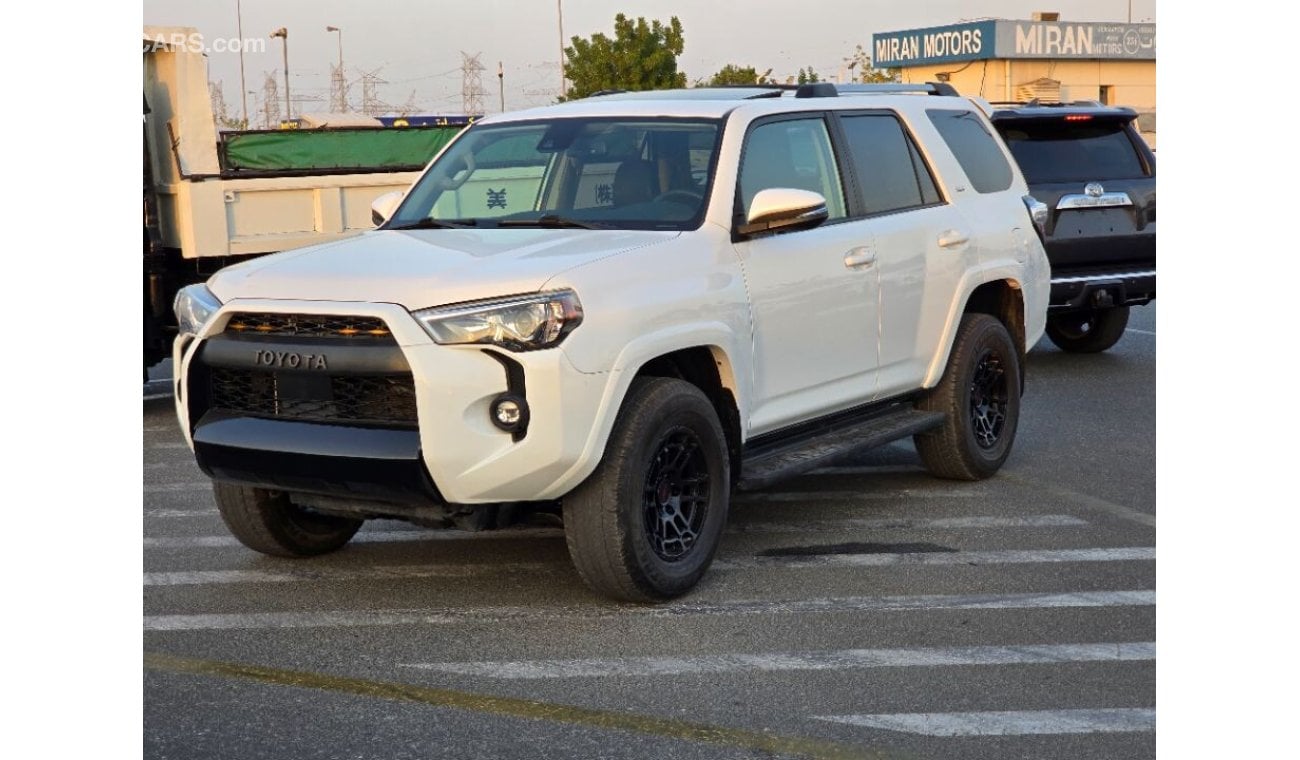 Toyota 4Runner 2021 model Full option 4x4 , sunroof and Push button