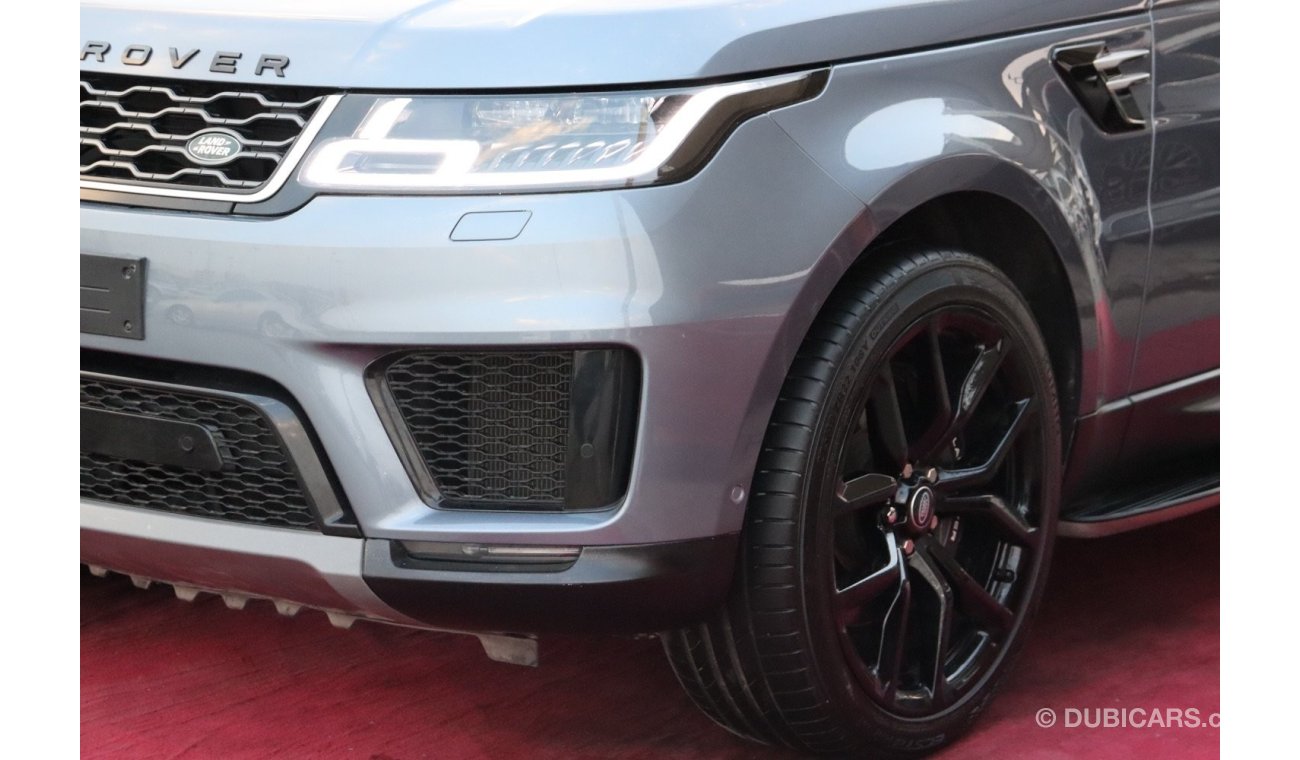 لاند روفر رانج روفر سبورت إتش أس إي Range Rover Sport / 2018 / GCC / original paint/ V6